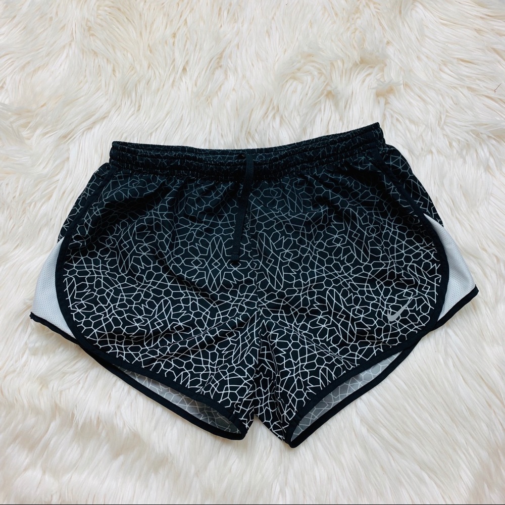 Geometric ombré running shorts 🏃‍♀️